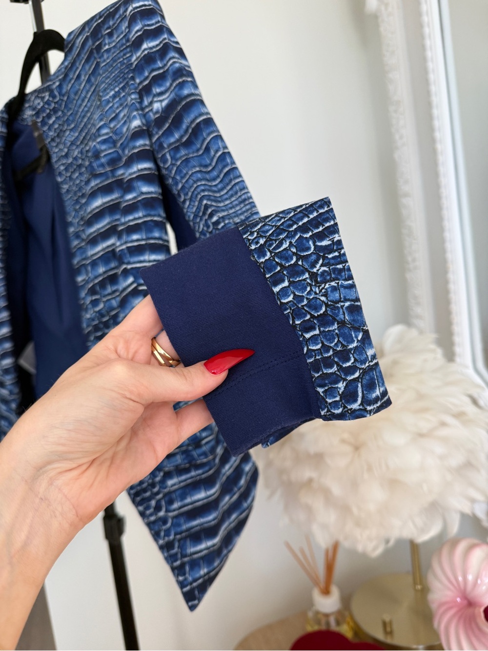 BCBGMAXAZRIA Blue Crocodile Print Jordyn Structured Blazer - Picture 11 of 15